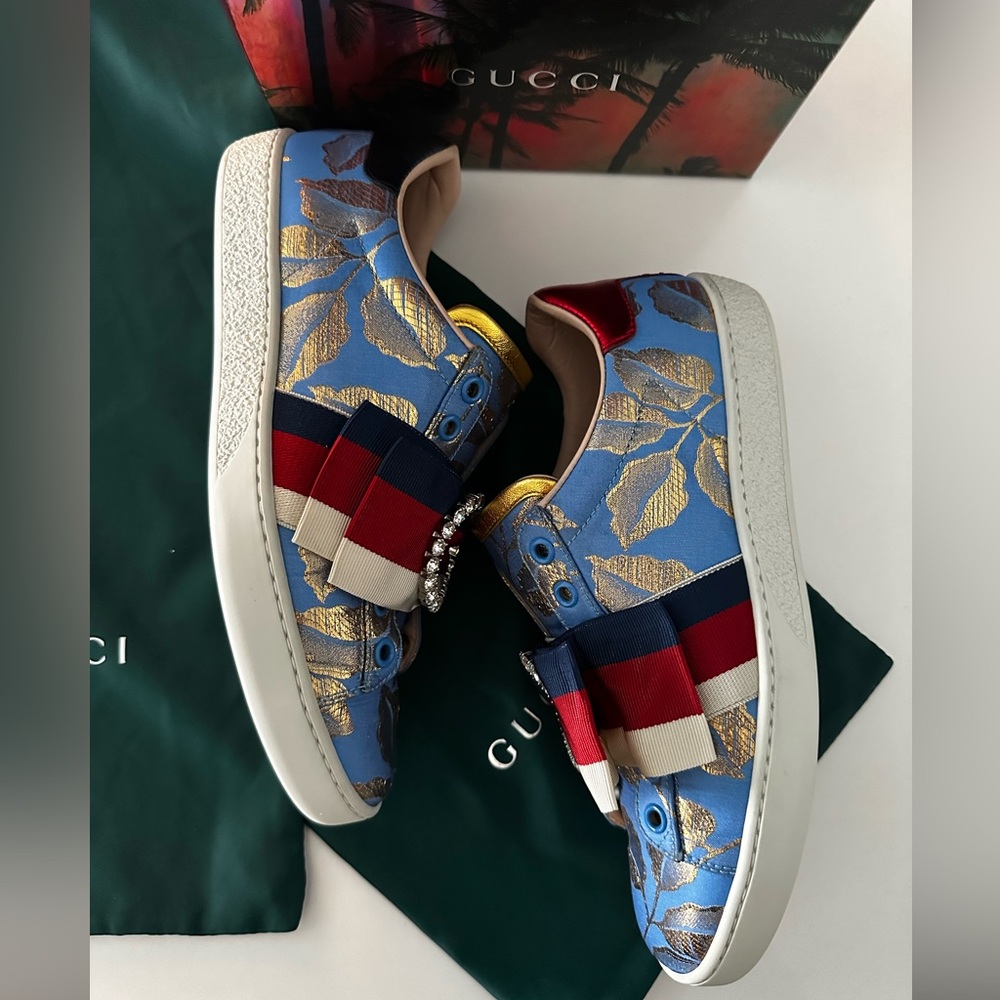 Women’s Gucci Floral Shoe